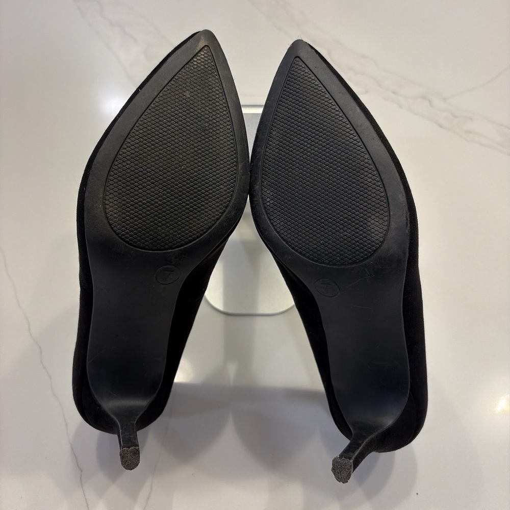 A New Day Classic Black Heels - Picture 5 of 5